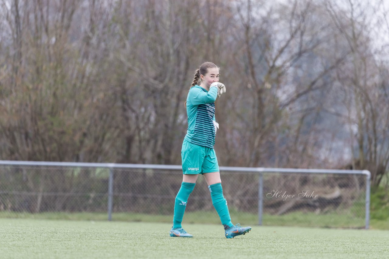 Bild 399 - F SSC Hagen Ahrensburg - SV Frisia Risum-Lindholm : Ergebnis: 1:2